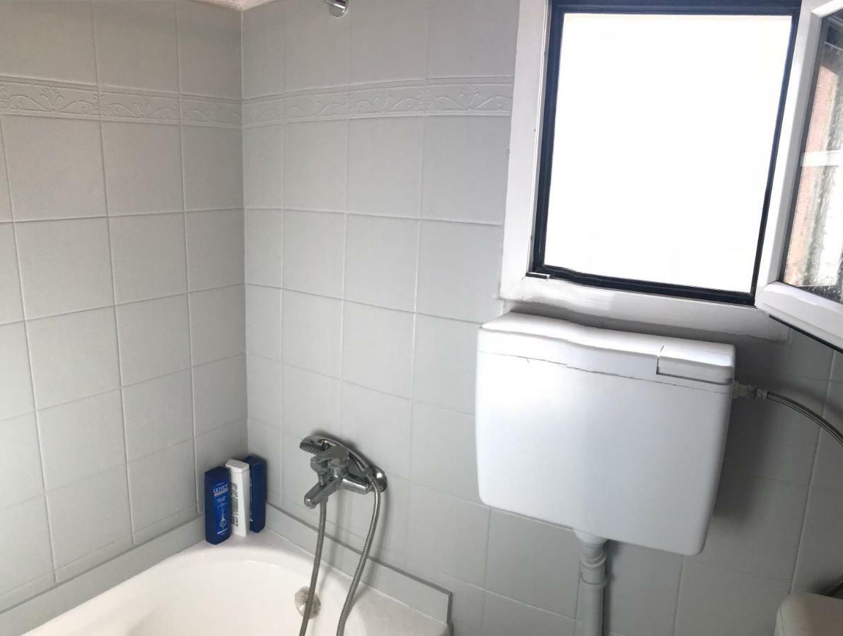 Wooden Ceiling Apartment - Close To City Center Kanali  Luaran gambar