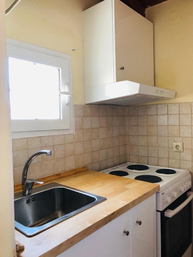 Wooden Ceiling Apartment - Close To City Center Kanali  Luaran gambar