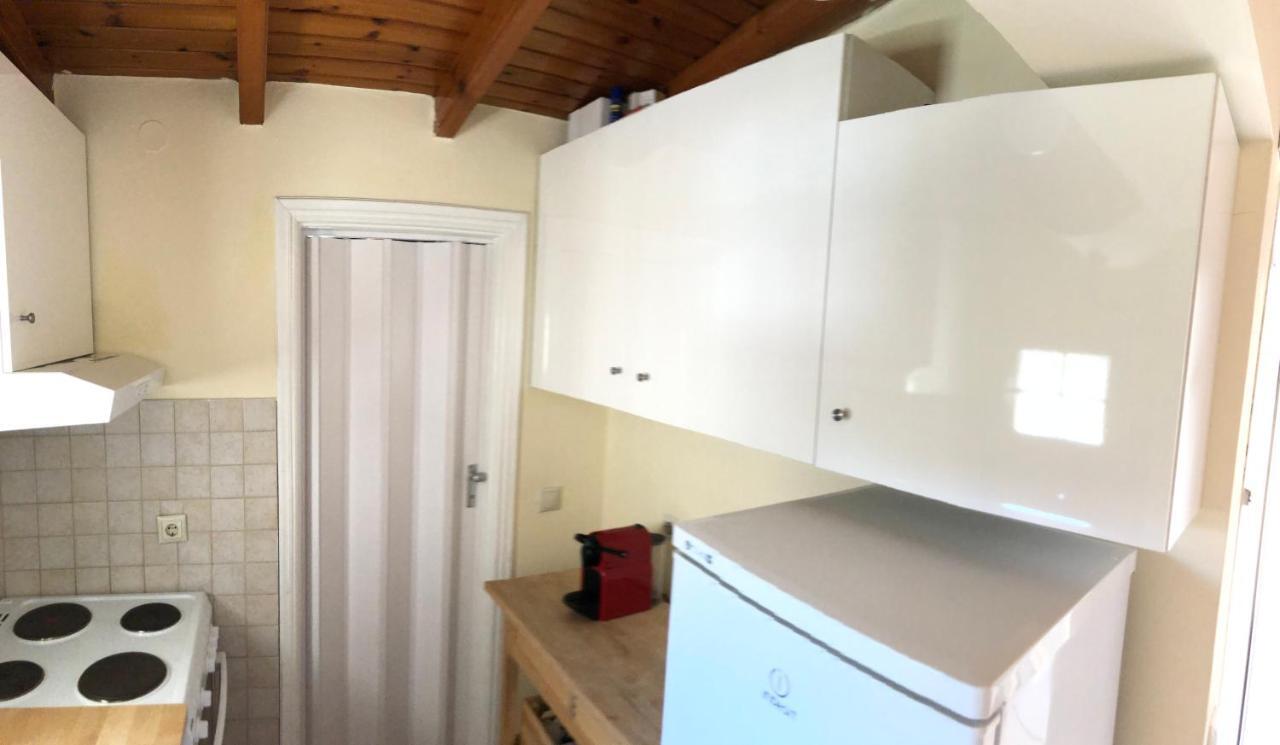 Wooden Ceiling Apartment - Close To City Center Kanali  Luaran gambar